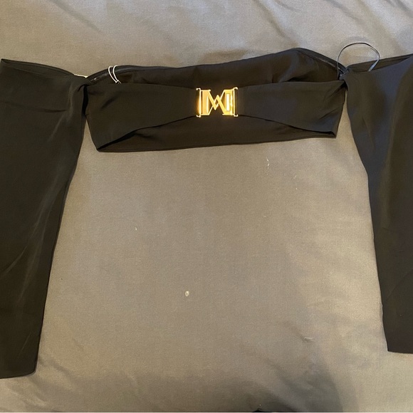 MESHKI off shoulder crop top - Picture 2 of 2